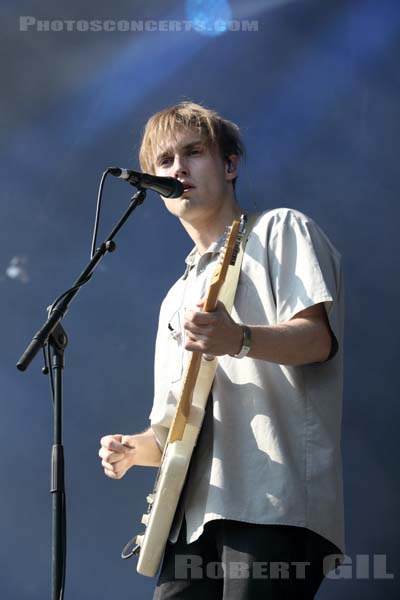 SAM FENDER - 2019-08-25 - SAINT CLOUD - Domaine National - Scene de la Cascade - 